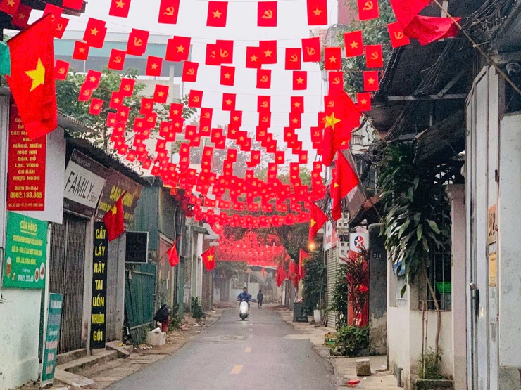 PHƯỜNG LĨNH NAM: TRIỂN KHAI CÔNG TÁC TUYÊN TRUYỀN, CỔ ĐỘNG TRỰC QUAN CHÀO MỪNG ĐẠI HỘI ĐẠI BIỂU  TOÀN QUỐC LẦN THỨ XIV XỦA ĐẢNG.- Ảnh 6.