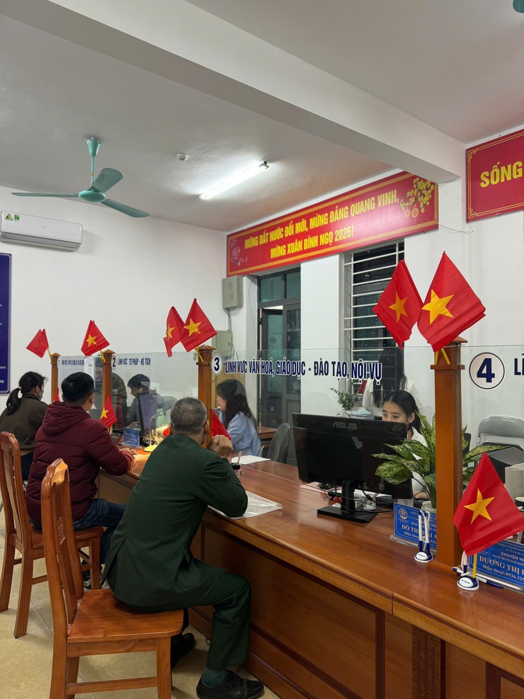 THÔNG BÁO: Về thời gian làm việc của Chi nhánh số 10, Trung tâm Phục vụ hành chính công thành phố Hà Nội và các Điểm hỗ trợ Dịch vụ công số thuộc Chi nhánh- Ảnh 2.