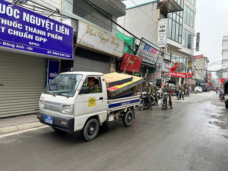 Công an xã Thiên Lộc ra quân đảm bảo trật tự văn minh đô thị, trật tự công cộng trên địa bàn xã- Ảnh 2.