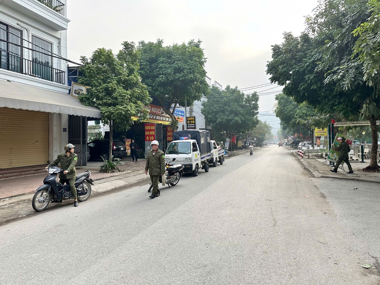 Công an xã Thiên Lộc ra quân đảm bảo trật tự văn minh đô thị, trật tự công cộng trên địa bàn xã- Ảnh 4.