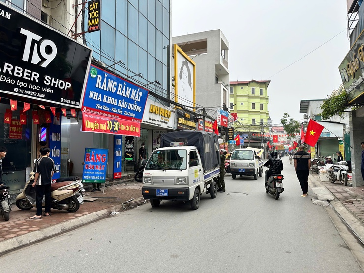 Công an xã Thiên Lộc ra quân đảm bảo trật tự văn minh đô thị, trật tự công cộng trên địa bàn xã- Ảnh 3.