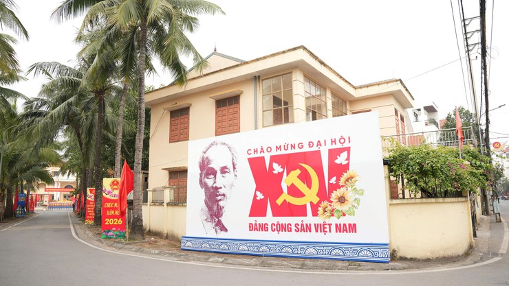 Xã Dương Hoà rực rỡ sắc màu chào mừng năm mới 2026 và Đại hội đại biểu toàn quốc lần thứ XIV của Đảng- Ảnh 5.