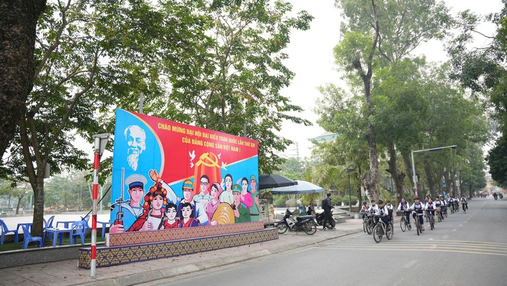 Xã Dương Hoà rực rỡ sắc màu chào mừng năm mới 2026 và Đại hội đại biểu toàn quốc lần thứ XIV của Đảng- Ảnh 6.