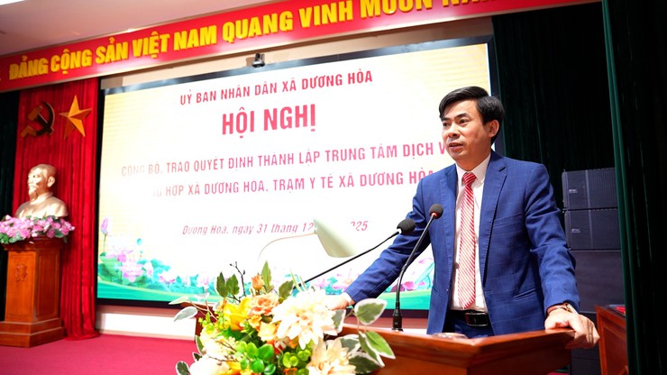 Hội nghị công bố Quyết định thành lập Trung tâm Dịch vụ tổng hợp  và Trạm Y tế xã Dương Hoà- Ảnh 4.