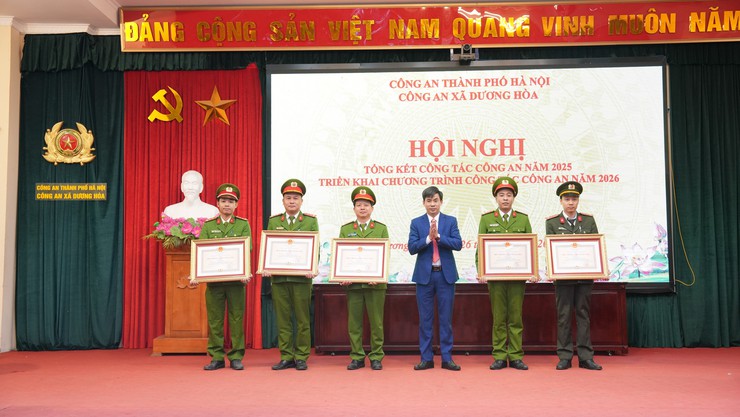 Năm 2025: Dấu ấn bản lề, tạo nền tảng vững chắc cho năm 2026 bứt phá, phát triển- Ảnh 14.