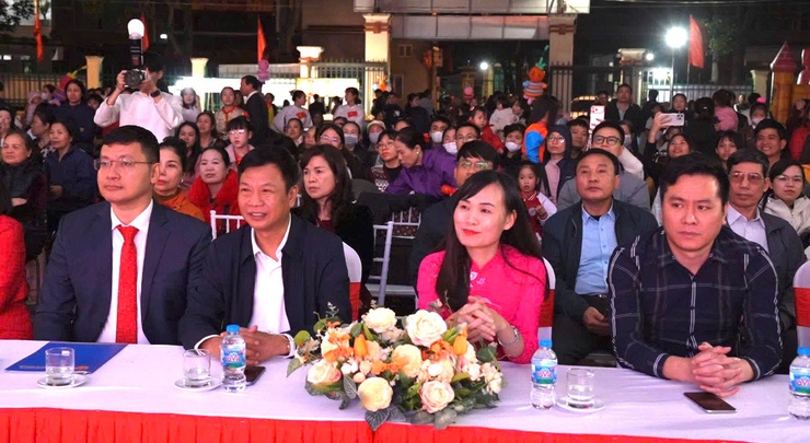 Xã Thiên Lộc tổ chức chương trình nghệ thuật chào năm mới 2026 "Bản hòa ca mùa Xuân"- Ảnh 3.