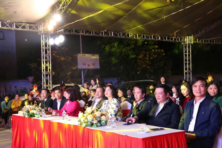 Xã Thiên Lộc tổ chức chương trình nghệ thuật chào năm mới 2026 "Bản hòa ca mùa Xuân"- Ảnh 1.