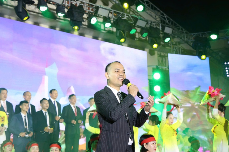 Xã Thiên Lộc tổ chức chương trình nghệ thuật chào năm mới 2026 "Bản hòa ca mùa Xuân"- Ảnh 12.