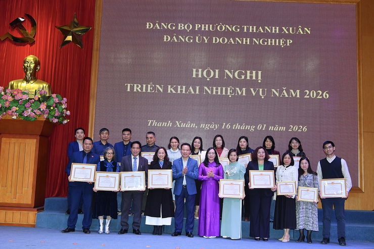 Hội nghị triển khai nhiệm vụ và phát động phong trào thi đua - Ảnh 4.