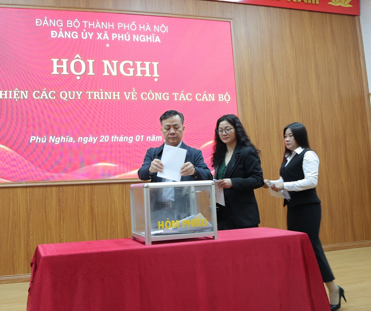 Đảng ủy xã Phú Nghĩa tổ chức hội nghị thực hiện các quy trình về công tác cán bộ- Ảnh 4.