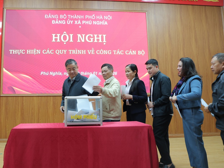 Đảng ủy xã Phú Nghĩa tổ chức hội nghị thực hiện các quy trình về công tác cán bộ- Ảnh 5.