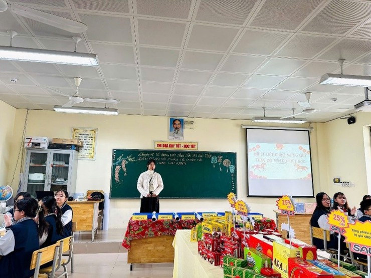 Nhóm Toán 7 - Trường THCS Linh Đàm tổ chức thành công chuyên đề “Sử dụng máy tính cầm tay giải toán – Vận dụng vào chủ đề Một số hình thức khuyến mãi trong kinh doanh”- Ảnh 1.