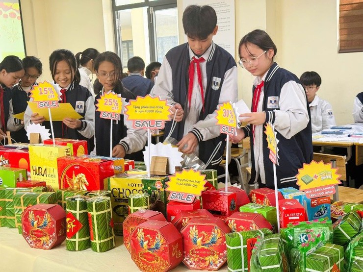 Nhóm Toán 7 - Trường THCS Linh Đàm tổ chức thành công chuyên đề “Sử dụng máy tính cầm tay giải toán – Vận dụng vào chủ đề Một số hình thức khuyến mãi trong kinh doanh”- Ảnh 15.