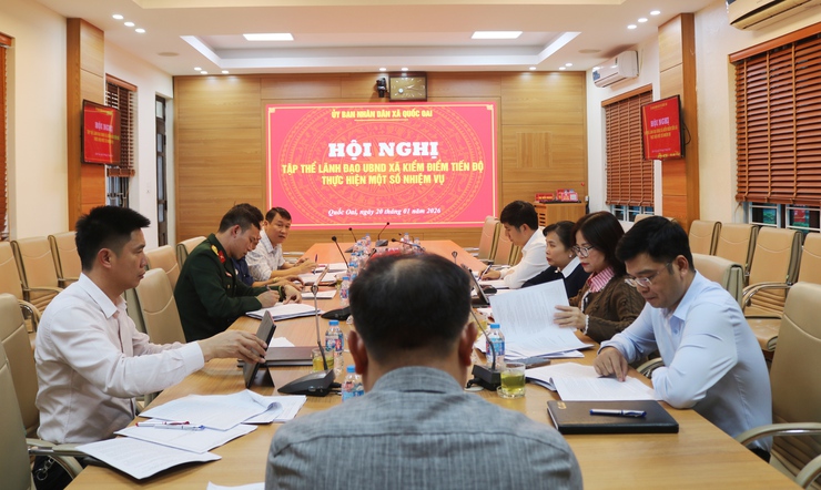 Hội nghị tập thể lãnh đạo UBND xã kiểm điểm tiến độ nhiệm vụ, bàn giải pháp đảm bảo an ninh trật tự và phát triển kinh tế – xã hội năm 2026- Ảnh 2.