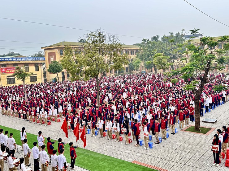 TUYÊN TRUYỀN PHỔ BIẾN GIÁO DỤC PHÁP LUẬT TẠI TRƯỜNG THCS ĐỖ NGỌC DU- Ảnh 5.