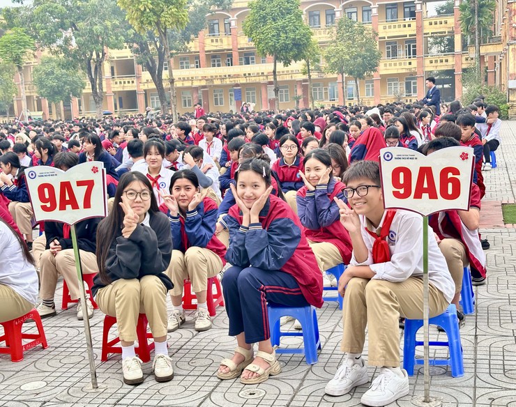 TUYÊN TRUYỀN PHỔ BIẾN GIÁO DỤC PHÁP LUẬT TẠI TRƯỜNG THCS ĐỖ NGỌC DU- Ảnh 10.