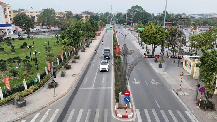 Thạch Thất rực rỡ sắc cờ, đồng lòng hướng về Đại hội XIV của Đảng- Ảnh 4.