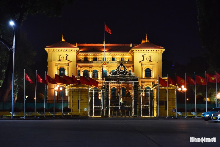 Những công trình biểu tượng tại Hà Nội lung linh trong đêm, chào mừng Đại hội XIV của Đảng- Ảnh 3.