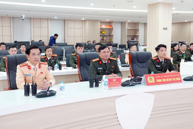 Những hình ảnh đẹp Công an Hà Nội bảo vệ tuyệt đối an toàn Đại hội Đảng- Ảnh 4.