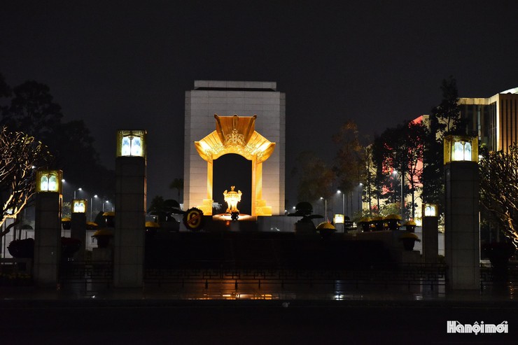 Những công trình biểu tượng tại Hà Nội lung linh trong đêm, chào mừng Đại hội XIV của Đảng- Ảnh 5.