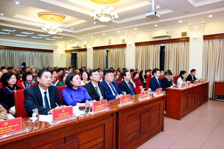 PHƯỜNG VĂN MIẾU - QUỐC TỬ GIÁM PHÁT HUY SỨC MẠNH ĐỒNG BỘ CỦA CẢ HỆ THỐNG CHÍNH TRỊ, QUYẾT TÂM HOÀN THÀNH NHIỆM VỤ NĂM 2026- Ảnh 9.