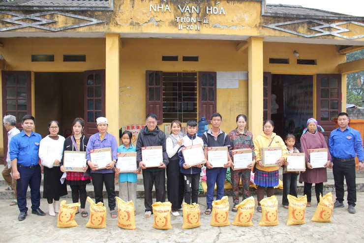 Đoàn TNCS Hồ Chí Minh xã Quảng Bị đã tổ chức thành công Hành trình “Tình nguyện Mùa đông- Ảnh 5.
