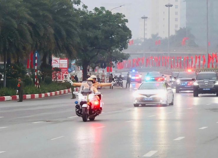 Những hình ảnh đẹp Công an Hà Nội bảo vệ tuyệt đối an toàn Đại hội Đảng- Ảnh 8.
