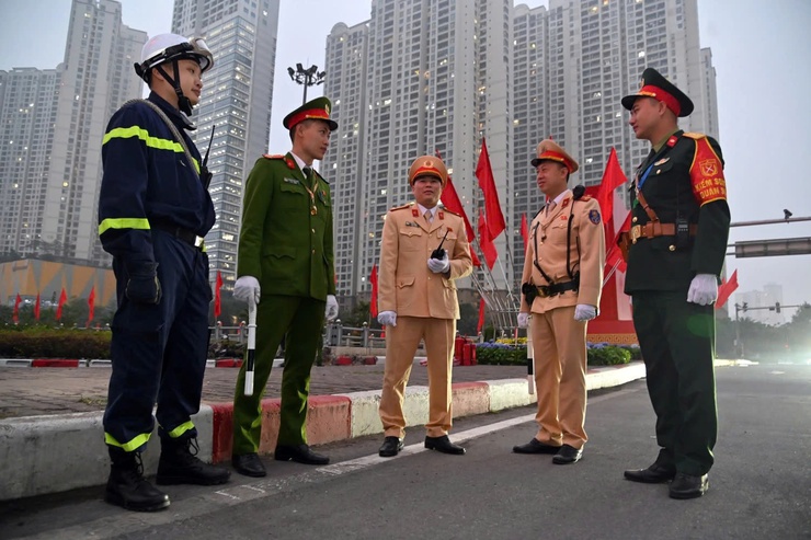 Những hình ảnh đẹp Công an Hà Nội bảo vệ tuyệt đối an toàn Đại hội Đảng- Ảnh 10.