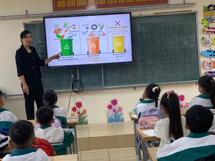 TRƯỜNG TIỂU HỌC NAM PHONG LAN TỎA PHONG TRÀO VÌ MỘT MÔI TRƯỜNG XANH – SẠCH – ĐẸP – NÓI KHÔNG VỚI RÁC THẢI NHỰA- Ảnh 6.