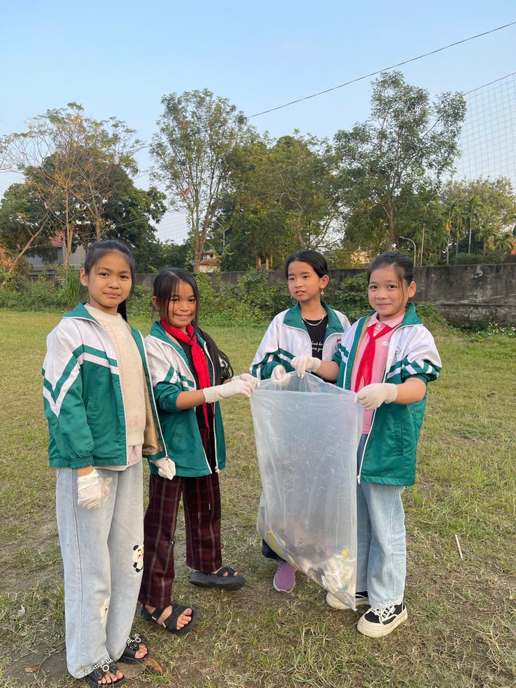 TRƯỜNG TIỂU HỌC NAM PHONG LAN TỎA PHONG TRÀO VÌ MỘT MÔI TRƯỜNG XANH – SẠCH – ĐẸP – NÓI KHÔNG VỚI RÁC THẢI NHỰA- Ảnh 9.