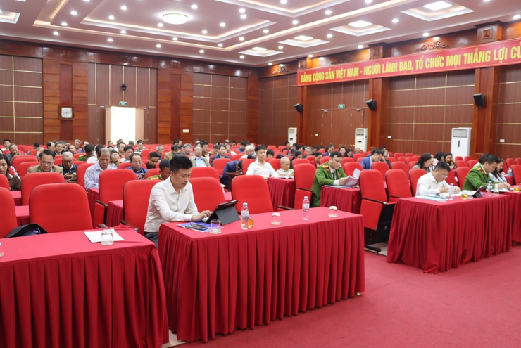 Phú Xuyên triển khai bàn giao, hướng dẫn rà soát danh sách cử tri phục vụ bầu cử nhiệm kỳ 2026–2031- Ảnh 1.