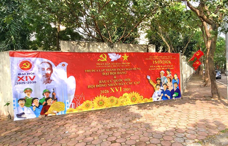 Ủy ban MTTQ Việt Nam phường chỉ đạo Ban công tác Mặt trận Tổ dân phố số 16, cụm Giang Biên ra mắt mô hình chào mừng chào mừng Đại hội Đảng lần thứ XIV và bầu cử Quốc hội, HĐND các cấp.- Ảnh 5.