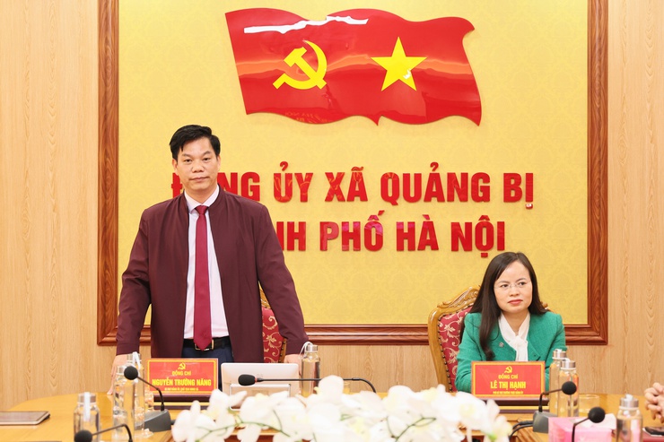 Đảng ủy xã Quảng Bị: công bố và trao Quyết định về công tác cán bộ

- Ảnh 8.