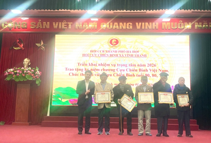 HỘI CỰU CHIẾN BINH XÃ VĨNH THANH TRIỂN KHAI NHIỆM VỤ TRỌNG TÂM NĂM 2026, TRAO TẶNG KỶ NIỆM CHƯƠNG VÀ CHÚC THỌ HỘI VIÊN

- Ảnh 10.