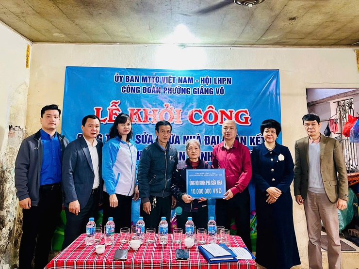 Ủy ban Mặt trận Tổ quốc Việt Nam phường khởi công xây dựng, sửa chữa nhà, hưởng ứng phong trào “Chung tay xóa nhà tạm, dột nát”- Ảnh 2.