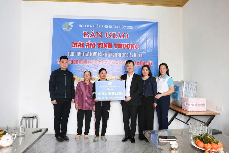 HỘI LIÊN HIỆP PHỤ NỮ XÃ SÓC SƠN TRAO TẶNG NHÀ MÁI ẤM TÌNH THƯƠNG CHO HỘI VIÊN CÓ HOÀN CẢNH KHÓ KHĂN - ĐÂY LÀ CÔNG TRÌNH THIẾT THỰC CHÀO MỪNG ĐẠI HỘI TOÀN QUỐC LẦN THỨ XIV CỦA ĐẢNG- Ảnh 3.
