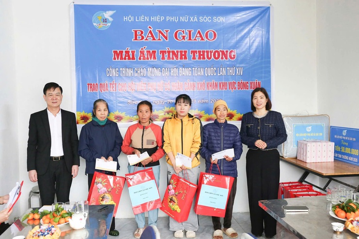 HỘI LIÊN HIỆP PHỤ NỮ XÃ SÓC SƠN TRAO TẶNG NHÀ MÁI ẤM TÌNH THƯƠNG CHO HỘI VIÊN CÓ HOÀN CẢNH KHÓ KHĂN - ĐÂY LÀ CÔNG TRÌNH THIẾT THỰC CHÀO MỪNG ĐẠI HỘI TOÀN QUỐC LẦN THỨ XIV CỦA ĐẢNG- Ảnh 5.