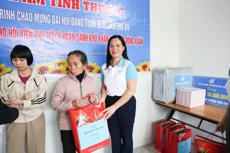 HỘI LIÊN HIỆP PHỤ NỮ XÃ SÓC SƠN TRAO TẶNG NHÀ MÁI ẤM TÌNH THƯƠNG CHO HỘI VIÊN CÓ HOÀN CẢNH KHÓ KHĂN - ĐÂY LÀ CÔNG TRÌNH THIẾT THỰC CHÀO MỪNG ĐẠI HỘI TOÀN QUỐC LẦN THỨ XIV CỦA ĐẢNG- Ảnh 6.