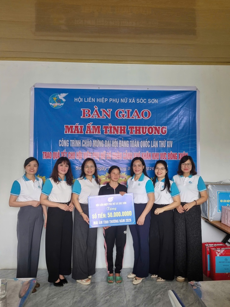 HỘI LIÊN HIỆP PHỤ NỮ XÃ SÓC SƠN TRAO TẶNG NHÀ MÁI ẤM TÌNH THƯƠNG CHO HỘI VIÊN CÓ HOÀN CẢNH KHÓ KHĂN - ĐÂY LÀ CÔNG TRÌNH THIẾT THỰC CHÀO MỪNG ĐẠI HỘI TOÀN QUỐC LẦN THỨ XIV CỦA ĐẢNG- Ảnh 4.