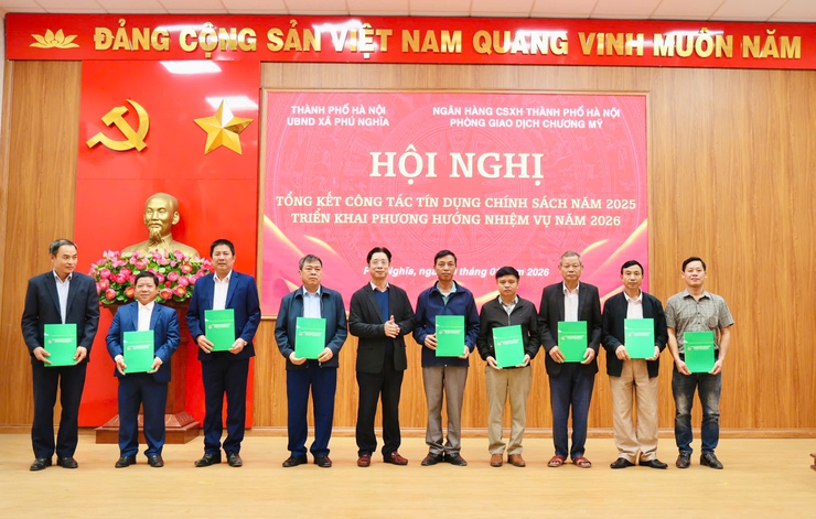 Hội nghị tổng kết công tác tín dụng chính sách xã hội trên địa bàn năm 2025, triển khai phương hướng nhiệm vụ năm 2026- Ảnh 7.
