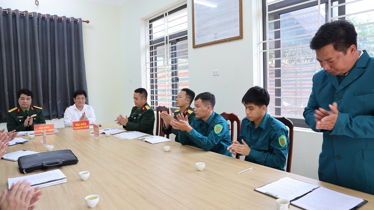  Tam Hưng bàn giao nhiệm vụ Chỉ huy trưởng Ban Chỉ huy Quân sự- Ảnh 5.