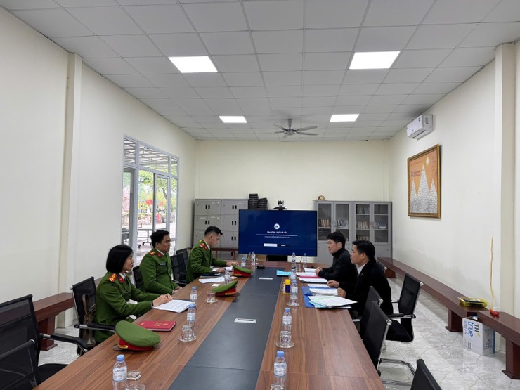 Tăng cường kiểm tra, hướng dẫn an toàn PCCC&CNCH tại các cơ sở sản xuất, kho hàng hóa ở xã Phù Đổng- Ảnh 1.