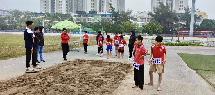 SÔI NỔI TRANH TÀI GIẢI ĐIỀN KINH HỌC SINH XÃ ĐẠI THANH NĂM HỌC 2025-2026- Ảnh 4.