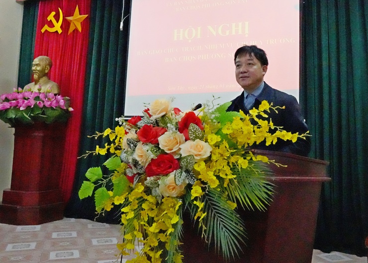 PHƯỜNG SƠN TÂY TỔ CHỨC HỘI NGHỊ BÀN GIAO CHỨC TRÁCH, NHIỆM VỤ CHỈ HUY TRƯỞNG BAN CHỈ HUY QUÂN SỰ PHƯỜNG- Ảnh 2.