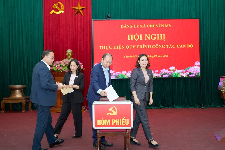 Đảng uỷ xã Chuyên Mỹ tổ chức Hội nghị thực hiện quy trình công tác cán bộ- Ảnh 7.