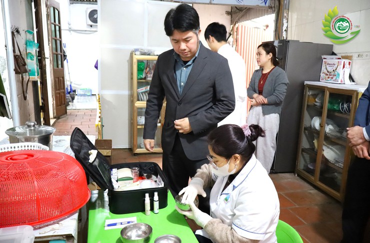 Xã Phú Cát kiểm tra công tác an toàn thực phẩm tại các trường học trên địa bàn- Ảnh 7.