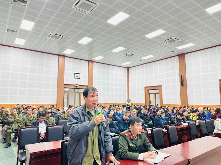 Mặt trận Tổ quốc và các đoàn thể chính trị - xã hội phường Long Biên tổ chức hội nghị tuyên truyền, phổ biến giáo dục pháp luật về trật tự, an toàn giao thông năm 2026- Ảnh 3.