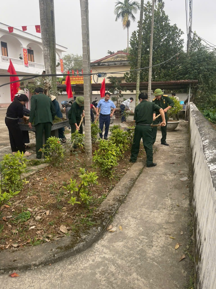 PHÚC SƠN RỘN RÀNG KHÍ THẾ MỪNG ĐẢNG – MỪNG XUÂN QUA HOẠT ĐỘNG TRỒNG HOA TẠI TRỤ SỞ ĐẢNG ỦY XÃ- Ảnh 2.