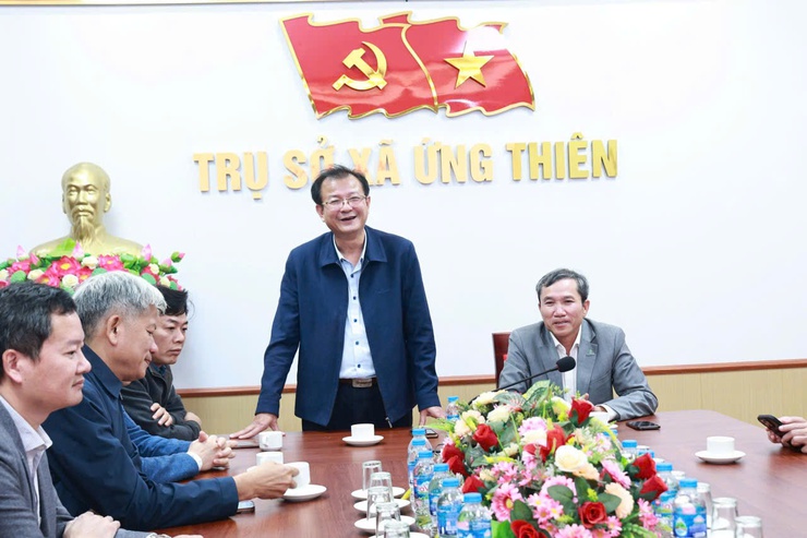 Xã Ứng Thiên tiếp nhận kinh phí hỗ trợ Tết Bính Ngọ 2026 cho các hộ gia đình có hoàn cảnh khó khăn- Ảnh 3.