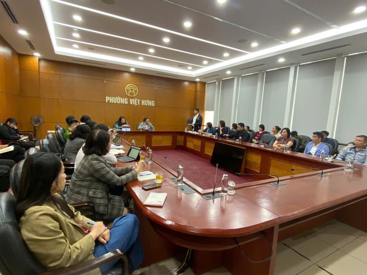 UỶ BAN NHÂN DÂN PHƯỜNG VIỆT HƯNG TỔ CHỨC HỘI NGHỊ GIAO BAN, TẬP HUẤN VỀ AN TOÀN THỰC PHẨM CHO CÁC ĐƠN VỊ CUNG CẤP SUẤT ĂN SẴN, CĂNG TIN ĂN UỐNG CHO CÁC CƠ SỞ GIÁO DỤC TRÊN ĐỊA BÀN- Ảnh 2.